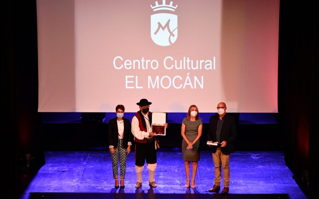 Mogan öppnar kulturellt center…