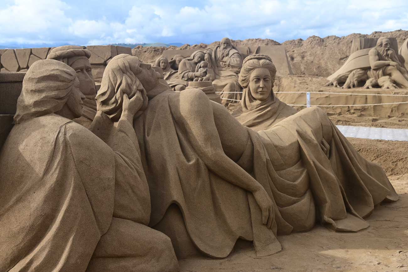 Skulptur krubba i sand