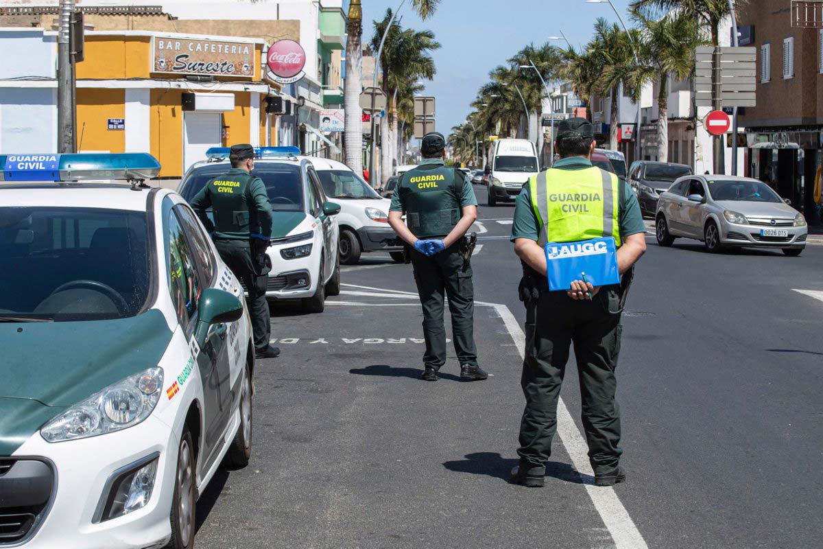 Guardia Civil på gatan 