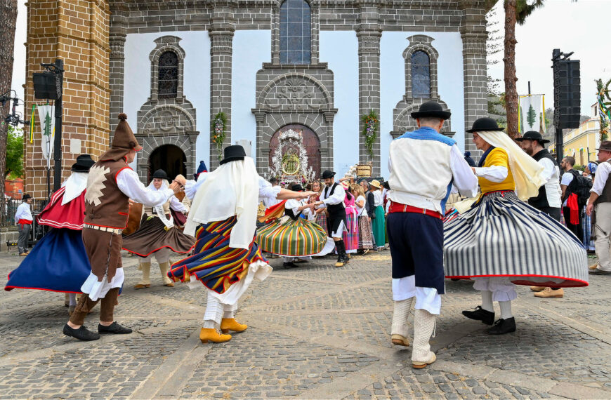 Fiesta del Pino i Teror