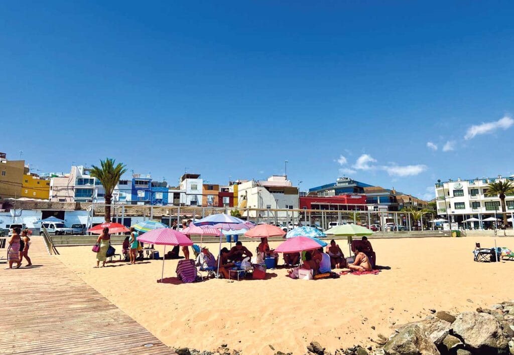 vakker strand på 5000 kvadratmeter
