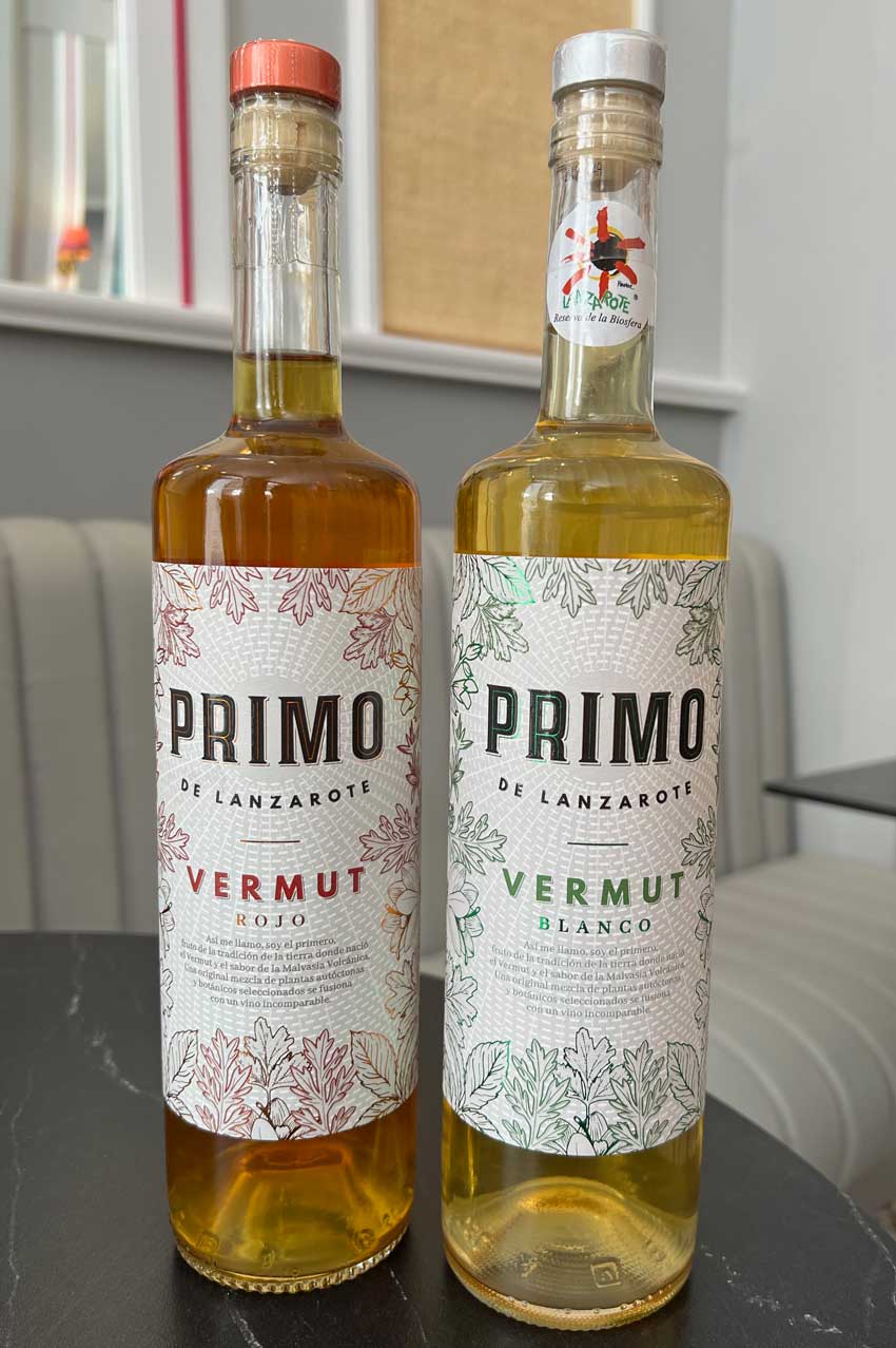 Flaskor med Primo Vermut