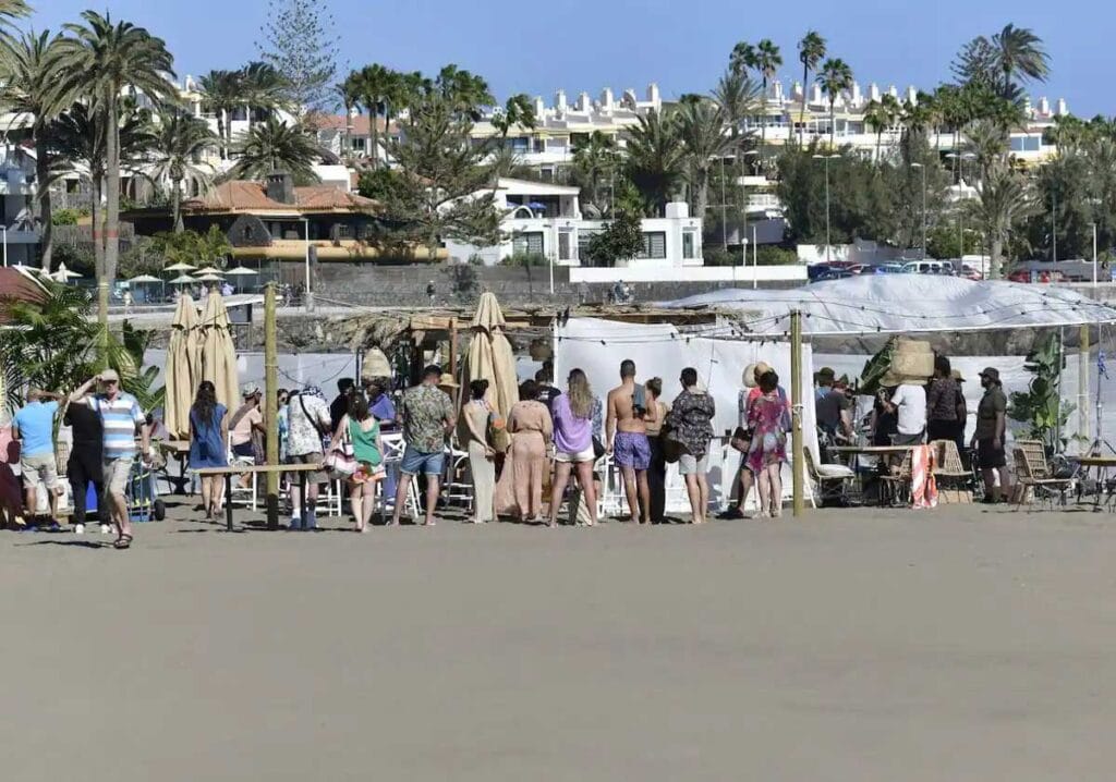 Filminnspilling på Las Burras stranden i San Agustin
