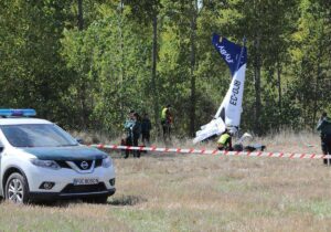 En kvinne omkom og en ble alvorlig skadet da et småfly styrtet i Palencia