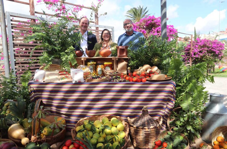 Stor bondmarknad «Feria del Sureste» i Carrizal