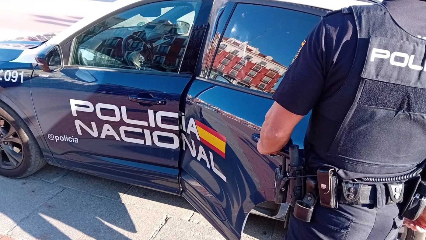 Poliisbil från Policia Nacional