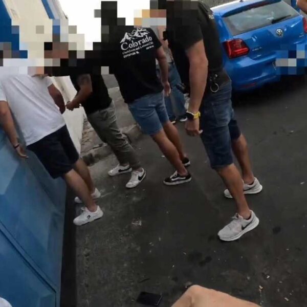 Föraren blir anhållen