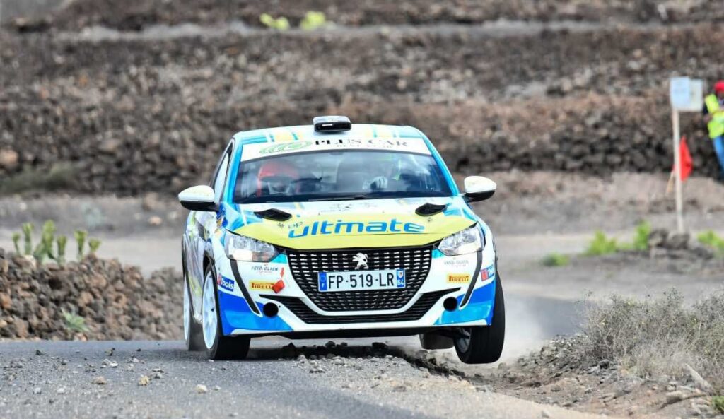 Limon deltar i rally med sin bil
