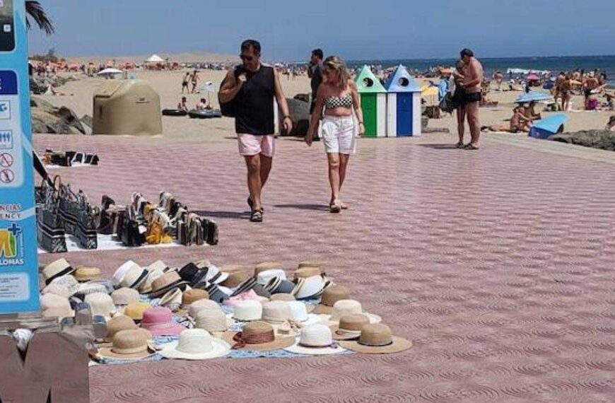 Lokalpolitiet intensiverer kampen mot ulovlig gatesalg på strandpromenaden i Maspalomas