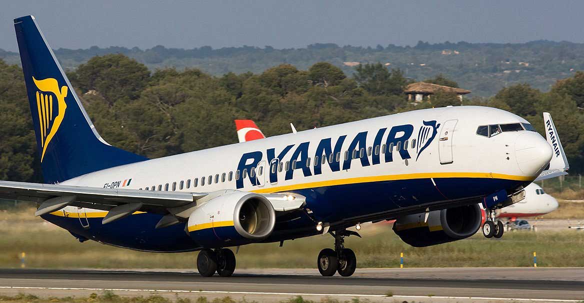 Read more about the article Et brannvarsel på et Ryanair-fly før avgang fra Palma førte til at 18 personer ble lettere skadet