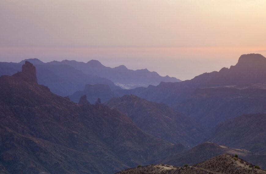 Utsikt över bergstopparna Gran Canaria