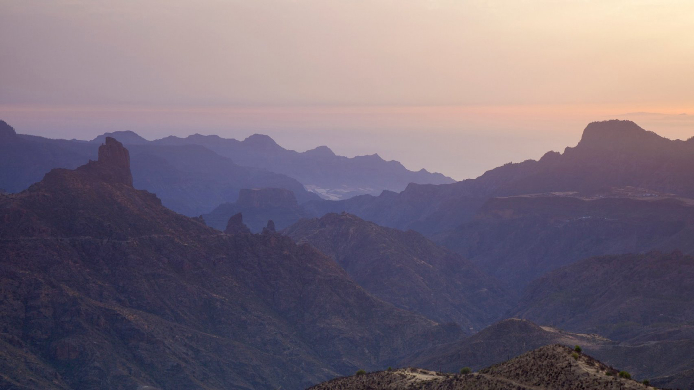 Utsikt över bergstopparna Gran Canaria