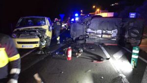 Krock mellan 2 varubilar