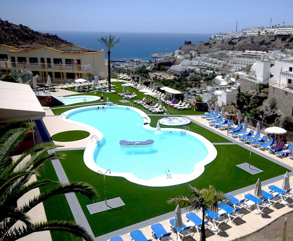 Flygbild över hela poolområdet