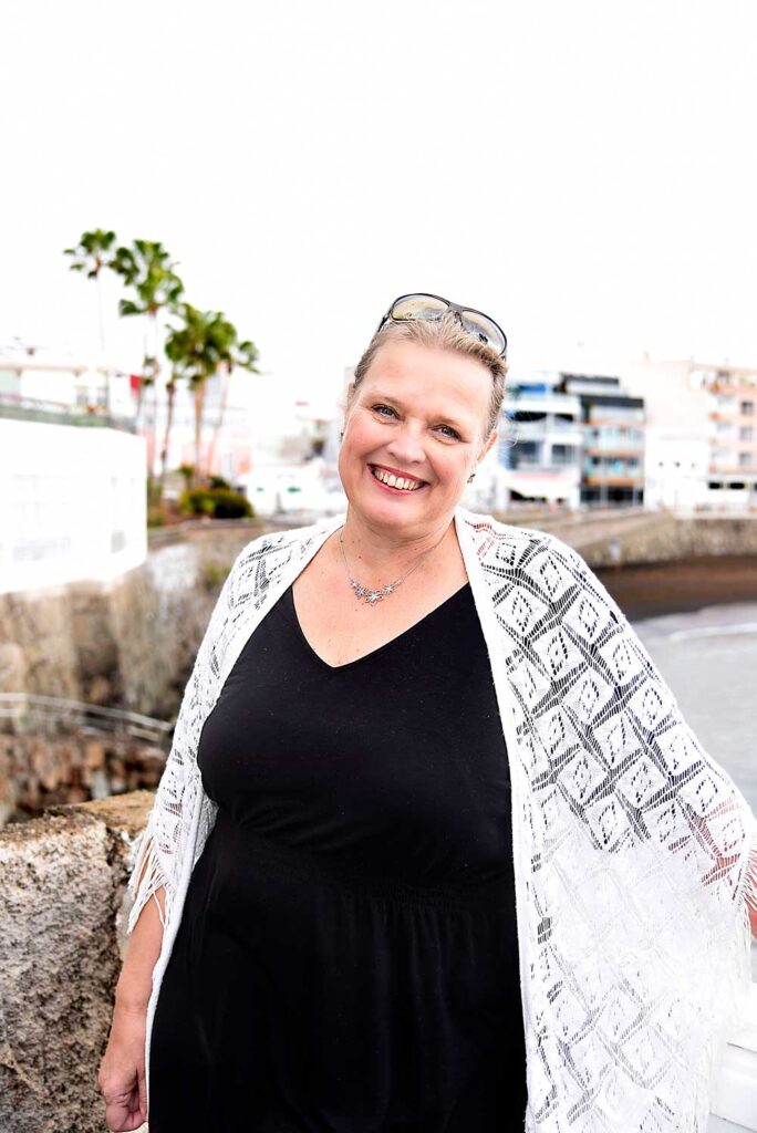 Madeleine på strandpromenaden