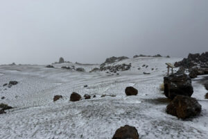 Snö på Teide Teneriffa februari 2026 efter DANA