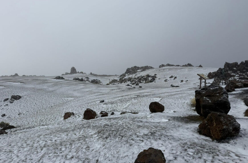 Snö på Teide Teneriffa februari 2026 efter DANA