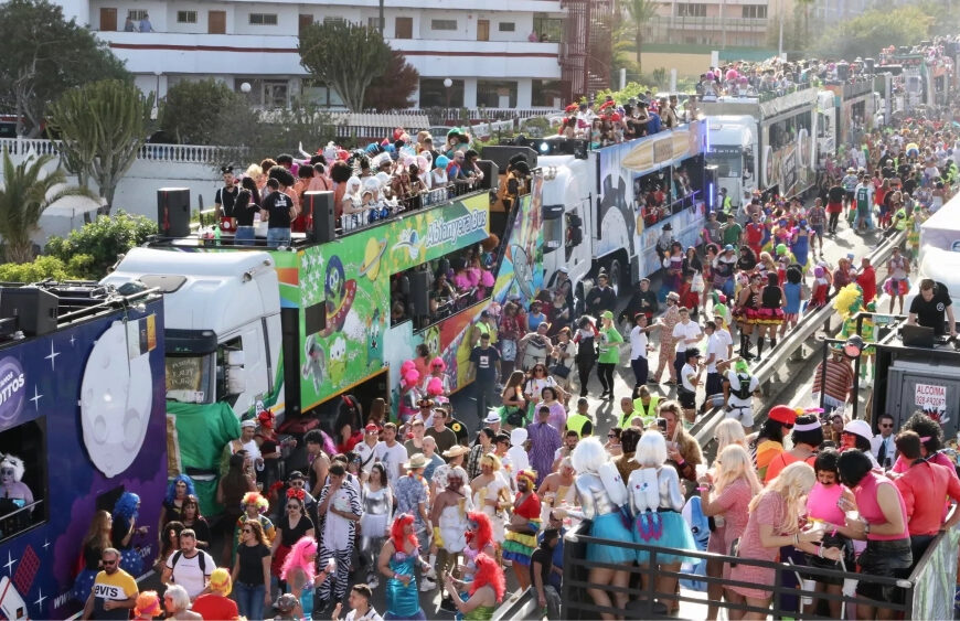 Karnevalsparad i Maspalomas