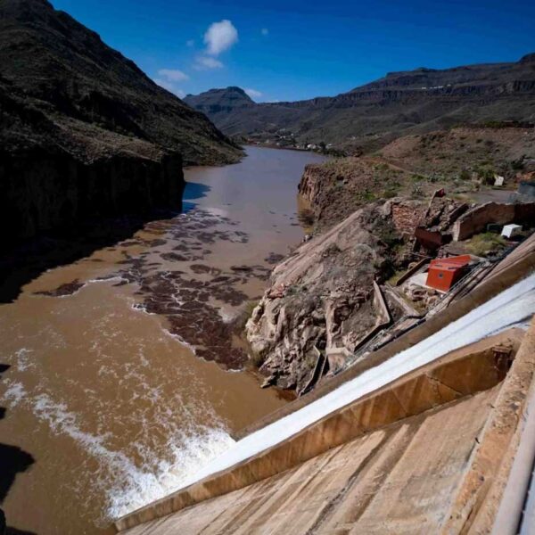 Gran Canarias dammar fylls efter regnen