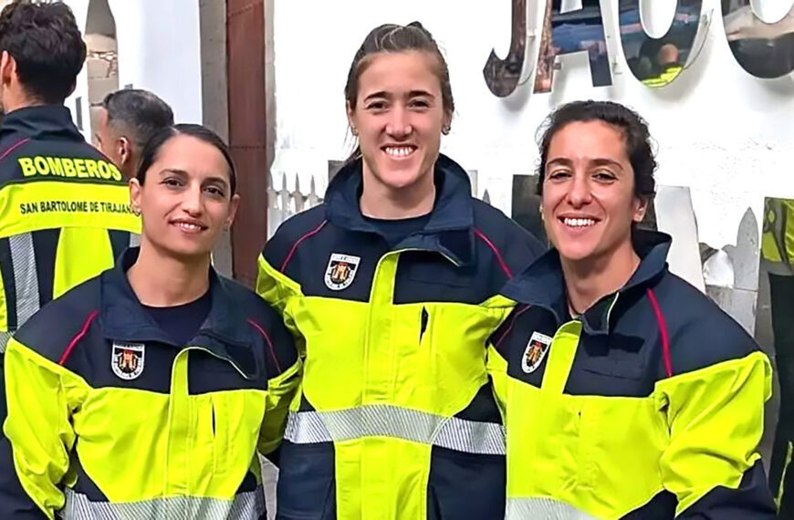 De tre første kvinnelige brannmennene