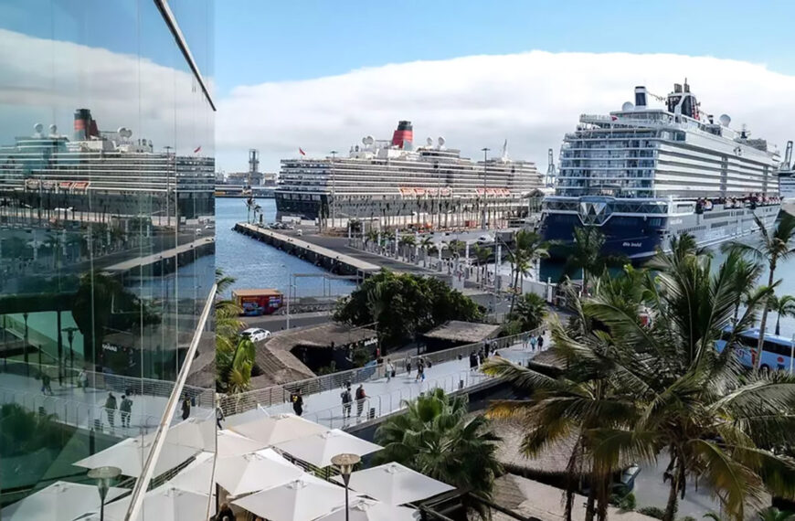 Kryssninngsfartyg Las Palmas hamn