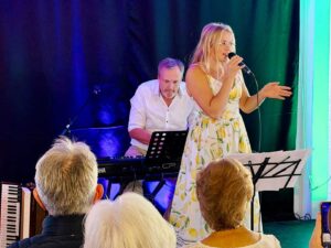 Ballader og bølgesusm Sjømannskirka