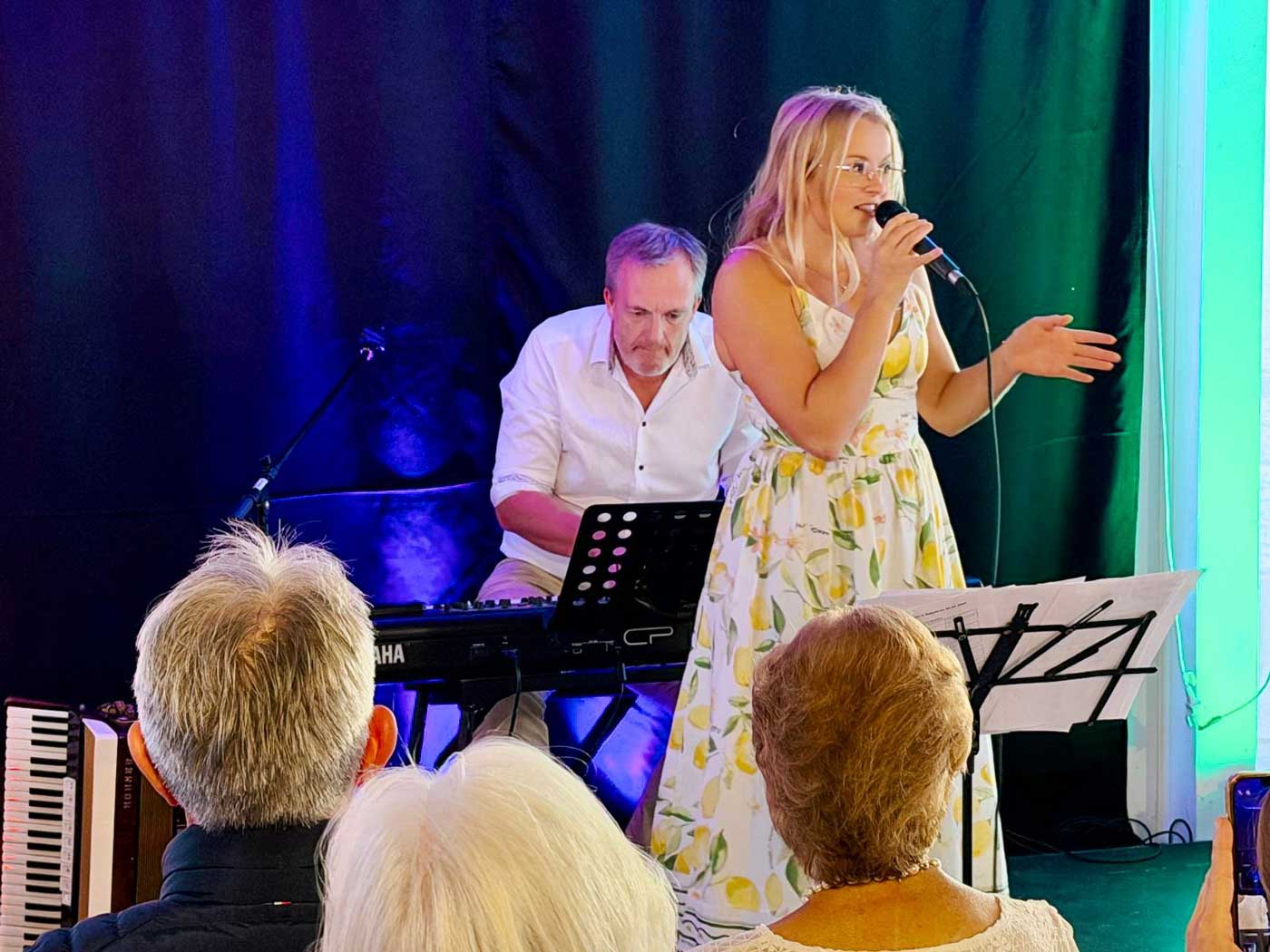 Ballader og bølgesusm Sjømannskirka