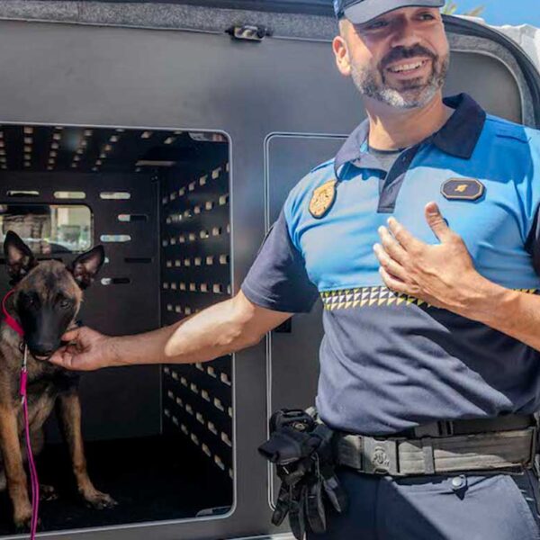Lokalpolitiet i Mogán får nye kjøretøy og styrker K-9-enheten