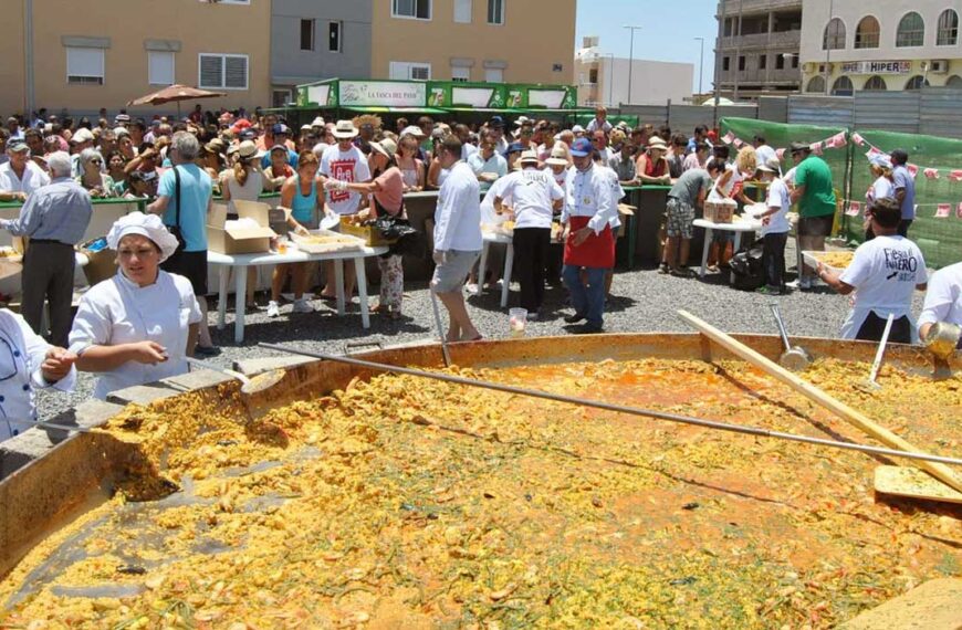Jättepaella och folkfest i El Tablero