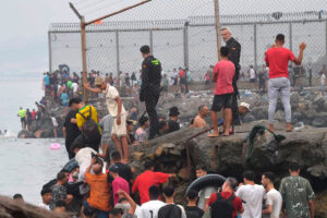 Over 40 000 innvandrere har kommet ulovlig inn i Ceuta