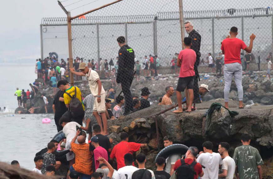 Over 40 000 innvandrere har kommet ulovlig inn i Ceuta